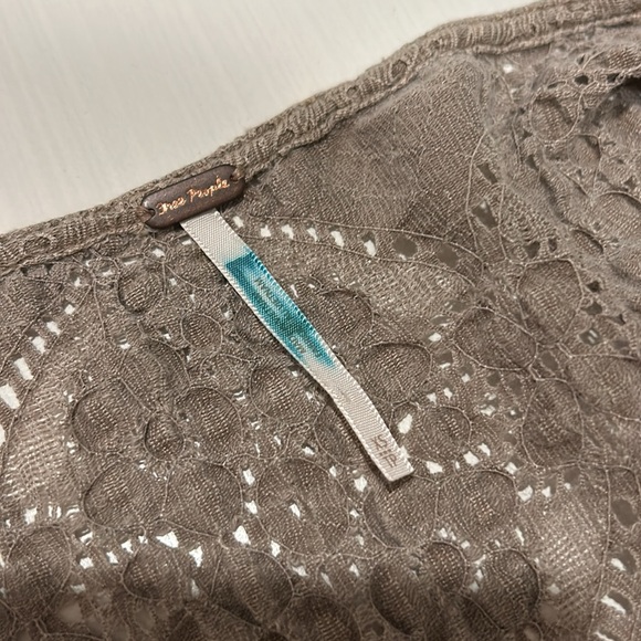 Free People Blouse Size XS Tan/Gray Stretchy - Picture 6 of 9